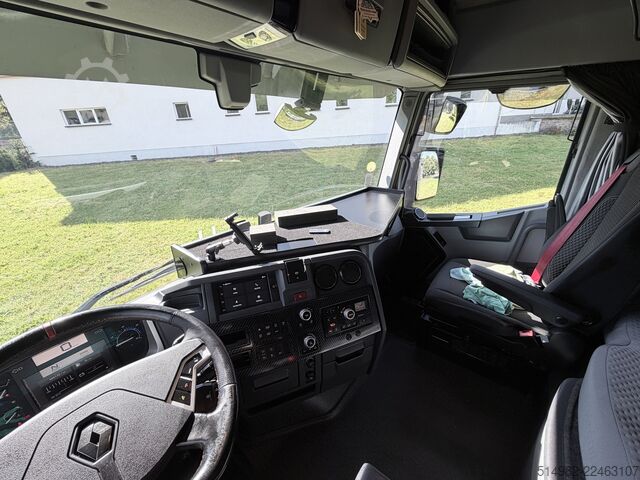 Trattore stradale volumetrico Renault 