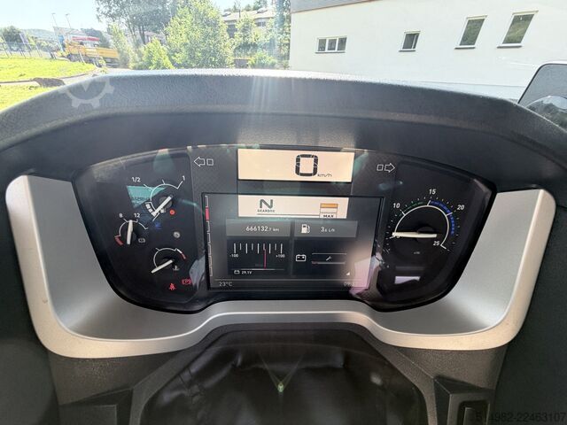 Trattore stradale volumetrico Renault 