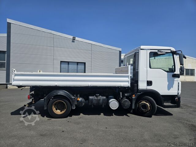 Basculante trilateral MAN TGL 8.220 4x2 BB