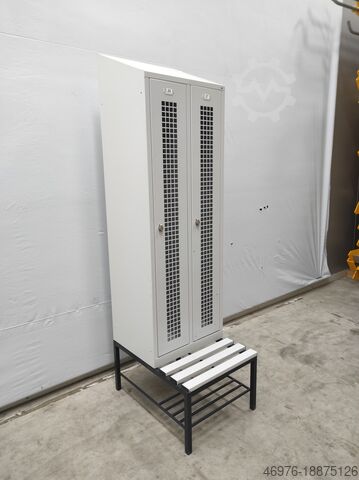 Steel locker Stahlspind mit Unterbausitzbank ca. 610 x 800 x 2.305 mm