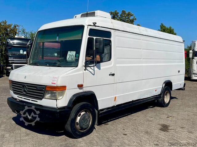 Bestelwagen Mercedes-Benz Vario 812 D manual pomp, cooler THERMOKING