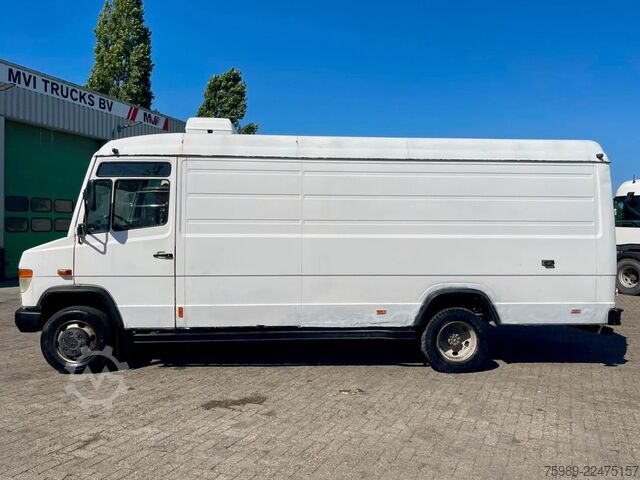 Bestelwagen Mercedes-Benz Vario 812 D manual pomp, cooler THERMOKING