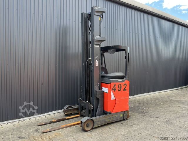 Tolóoszlopos targoncá Linde R12B-01