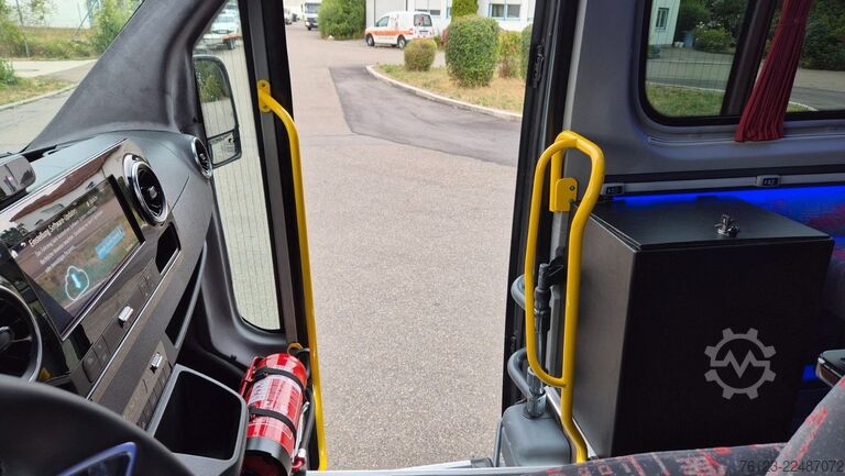 Minibusz MERCEDES-BENZ Sprinter 420 Elektro bis zu 19 Schlafsessel