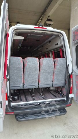 Minibusz MERCEDES-BENZ Sprinter 420 Elektro bis zu 19 Schlafsessel