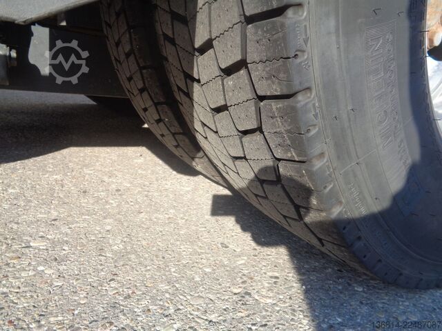 Ladbil med presenning MERCEDES-BENZ Actros 1843 LL 7,1 M P+P+LBW AHK