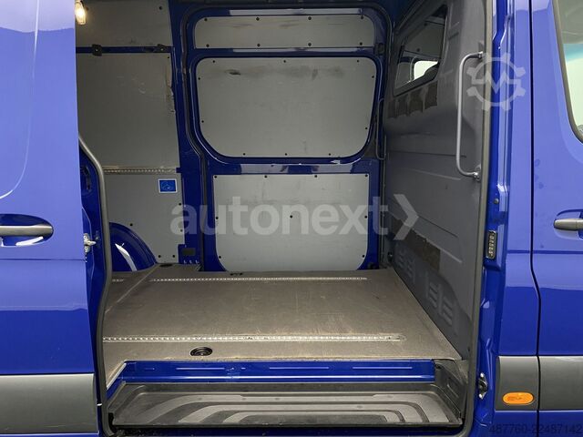 Furgon z wysokim dachem MERCEDES-BENZ Sprinter 317 *2x SCHIEBETÜR* AHK 2,8t+KAMERA+NAV