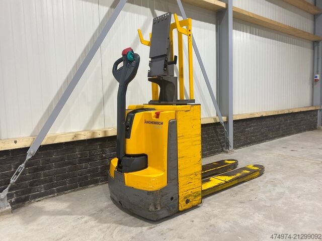 Handmatige stapelaar Jungheinrich EJE C20