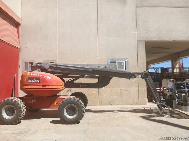 Knikarmhoogwerker Manitou 180ATJ