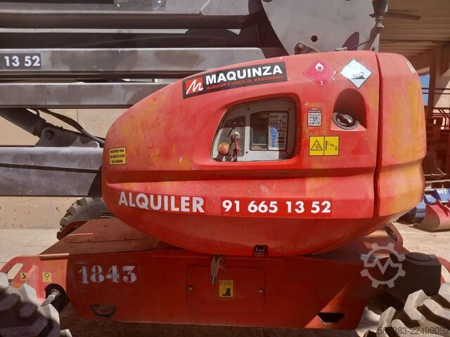 Knikarmhoogwerker Manitou 180ATJ
