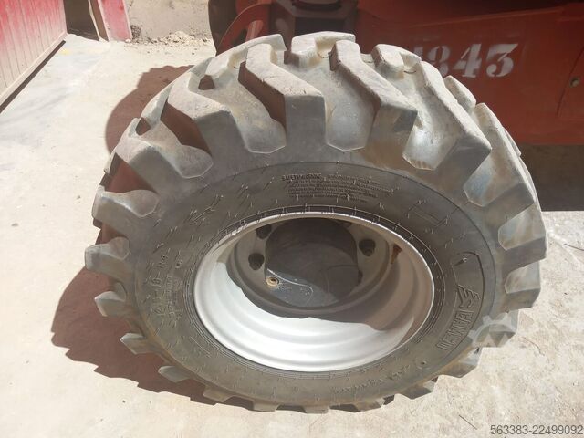 Knikarmhoogwerker Manitou 180ATJ