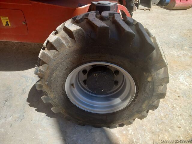 Knikarmhoogwerker Manitou 180ATJ