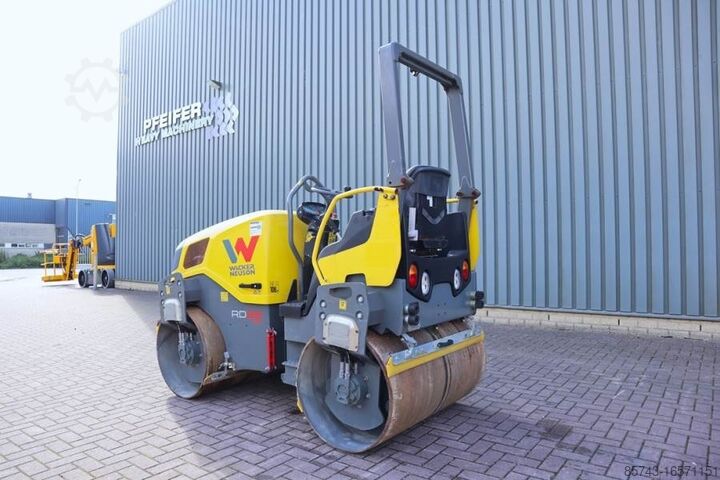 Rodillo tándem Wacker Neuson RD28-120 Diesel, Front And Rear Vibrating Smooth D