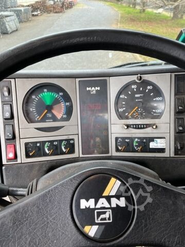 Standaardtrekker MAN F2000