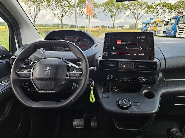 Camioneta familiar de techo alto PEUGEOT PARTNER 1.5