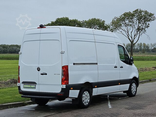 Bestelauto MERCEDES-BENZ SPRINTER 317 L2H2 Navi RWD