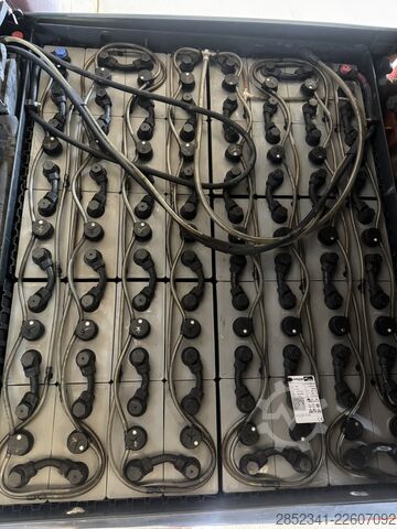 Gaffeltruck Linde E30L mit teleskopierbaren Zinken