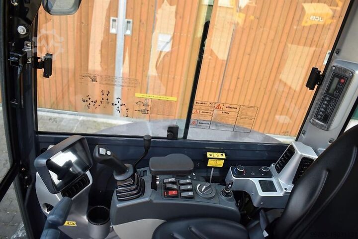 Baggerlader Sunward SWE35UF