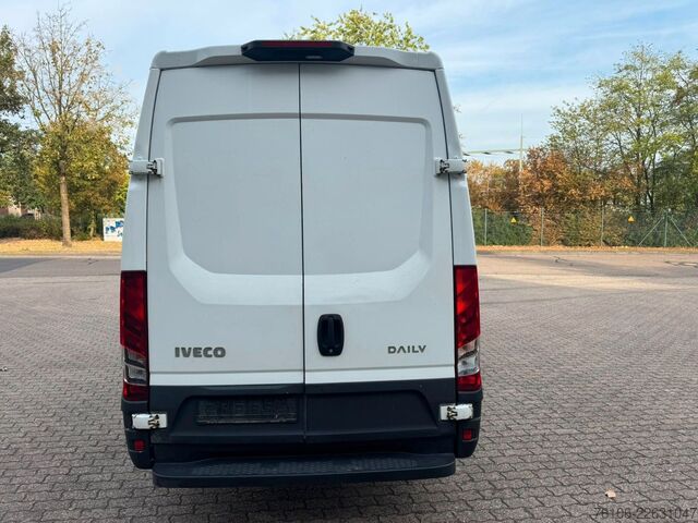 Dobozos furgon IVECO Daily 35S14 Hi-Matic Kastenwagen *Klima*Tempomat