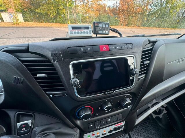 Teherautóra szerelt munkaállvány IVECO Daily 35S14 Hubarbeitsbühne KLUBB K26 *12 Meter*