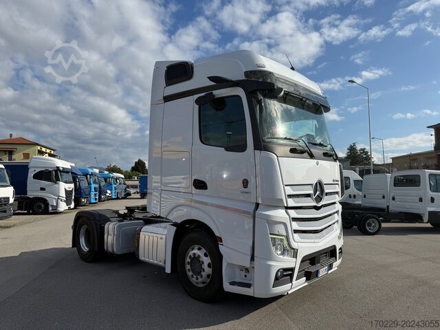Standart yol çekici Mercedes-Benz ACTROS 1851
