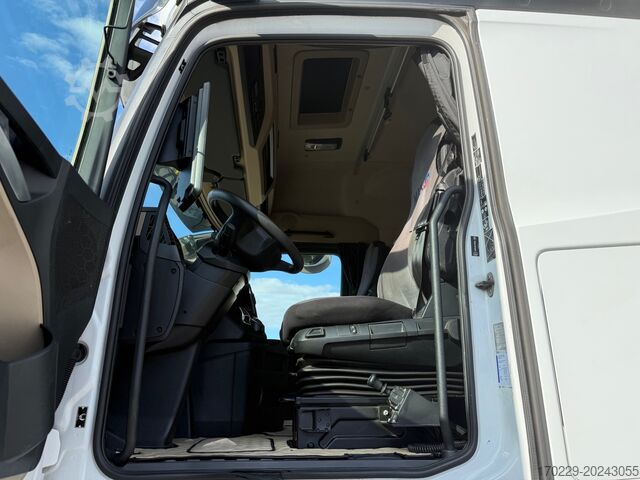 Standart yol çekici Mercedes-Benz ACTROS 1851