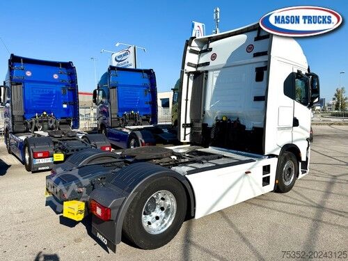 Tractora de carretera estándar Iveco S-Way 530