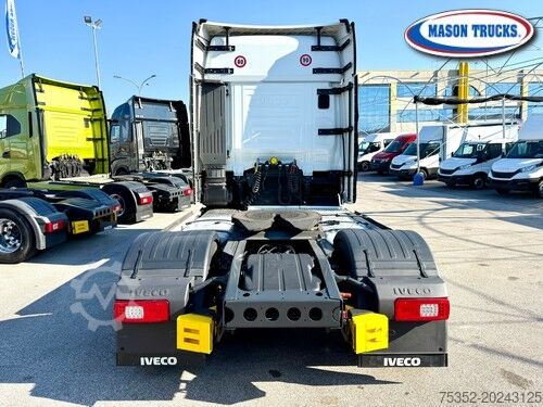 Tractora de carretera estándar Iveco S-Way 530