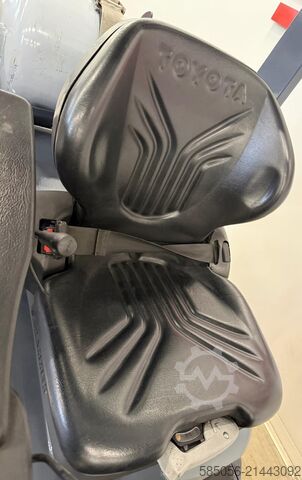 Wózek widłowy Toyota 11124 - 06-8FG18F