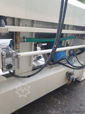 Brousicí stroj na sklo Battellino FP4