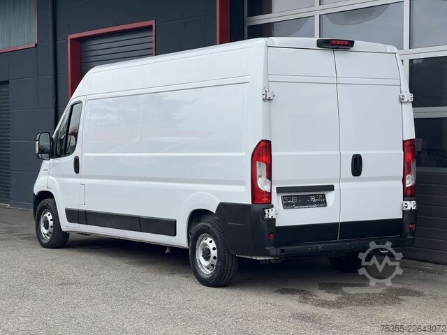 Furgão de teto alto FIAT Ducato 140 L4H2 Klima Navi Kamera Tempomat Eur6d