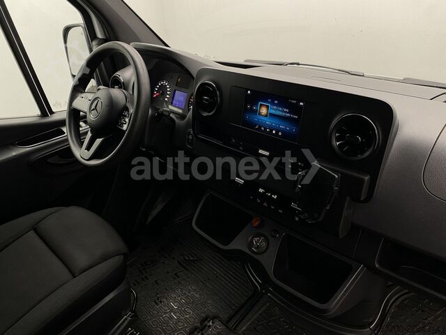 Furgon z wysokim dachem MERCEDES-BENZ Sprinter 516 *4x4* WERKSTATT+230V+AHK+LED (0815)