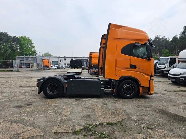 Standaard trekker IVECO 460 S-Way CNG Zylinderkopf u.a. neu