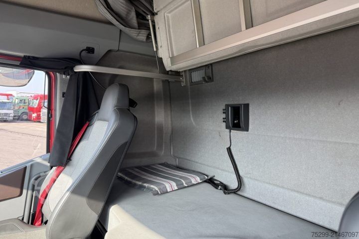 Φορτηγό πλατφόρμα με μουσαμά Renault T460 4x2 Plane/HB / Swiss-Vehicle