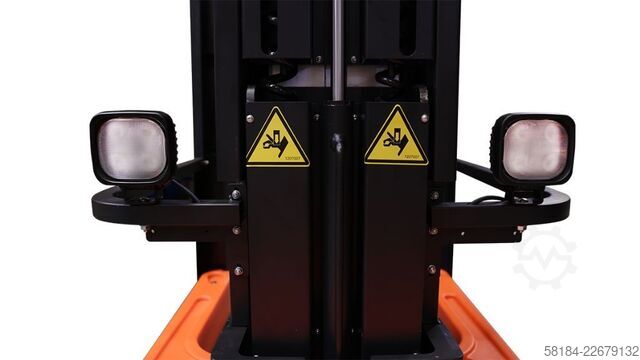 Teleszkópos árbocplatform Noblelift OPH01E