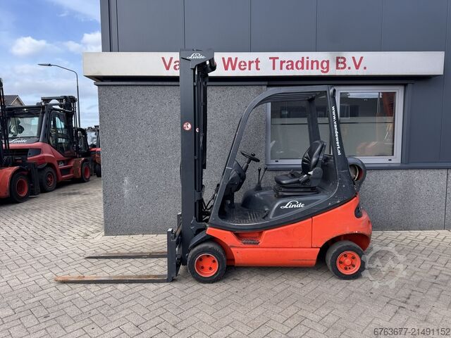 Linde H18T-03 triplex 545 frilyft, sideshift, 2002, 6800 timmar, gasol (LPG) LINDE H18T-03 triplo 545 freelift sideshift 2002 6800uur LPG