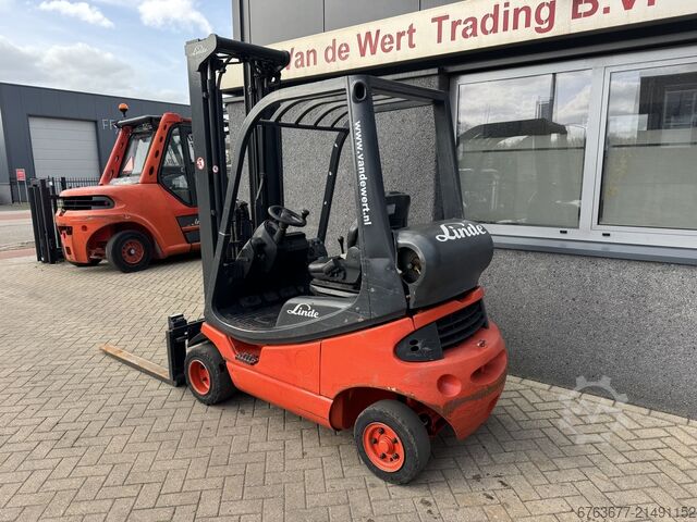 Linde H18T-03 triplex 545 frilyft, sideshift, 2002, 6800 timmar, gasol (LPG) LINDE H18T-03 triplo 545 freelift sideshift 2002 6800uur LPG