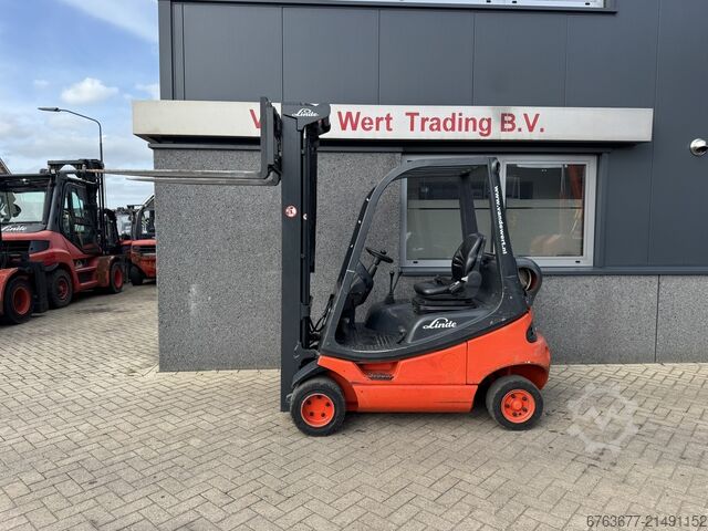 Linde H18T-03 triplex 545 frilyft, sideshift, 2002, 6800 timmar, gasol (LPG) LINDE H18T-03 triplo 545 freelift sideshift 2002 6800uur LPG