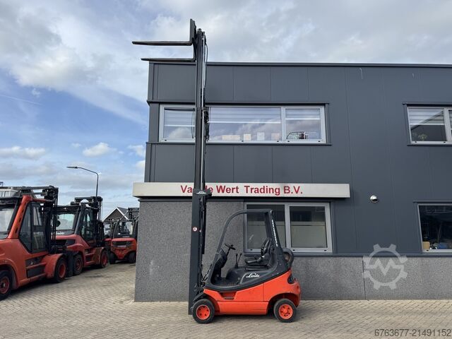 Linde H18T-03 triplex 545 frilyft, sideshift, 2002, 6800 timmar, gasol (LPG) LINDE H18T-03 triplo 545 freelift sideshift 2002 6800uur LPG