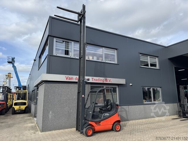 Linde H18T-03 triplex 545 frilyft, sideshift, 2002, 6800 timmar, gasol (LPG) LINDE H18T-03 triplo 545 freelift sideshift 2002 6800uur LPG