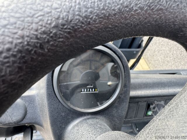 Linde H18T-03 triplex 545 frilyft, sideshift, 2002, 6800 timmar, gasol (LPG) LINDE H18T-03 triplo 545 freelift sideshift 2002 6800uur LPG