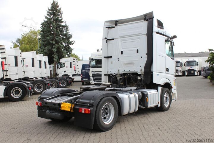 Standardowy ciągnik siodłowy Mercedes-Benz Actros 1848 MP5 Big Space Retarder MirrorCam