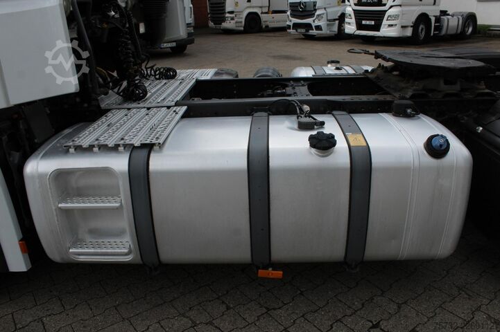 Standardowy ciągnik siodłowy Mercedes-Benz Actros 1848 MP5 Big Space Retarder MirrorCam