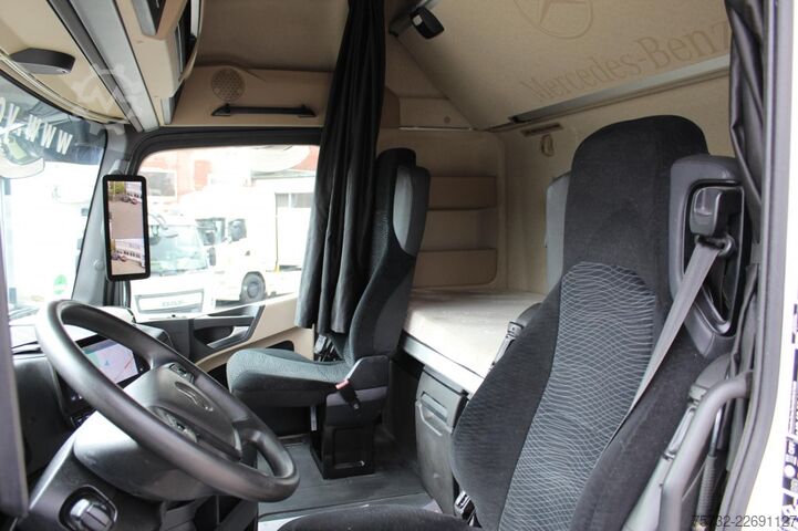 Standardowy ciągnik siodłowy Mercedes-Benz Actros 1848 MP5 Big Space Retarder MirrorCam