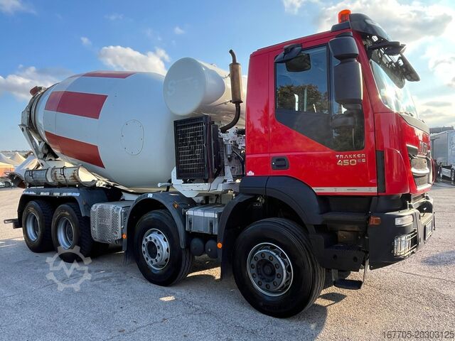 Auto betonowóz Iveco Trakker 450