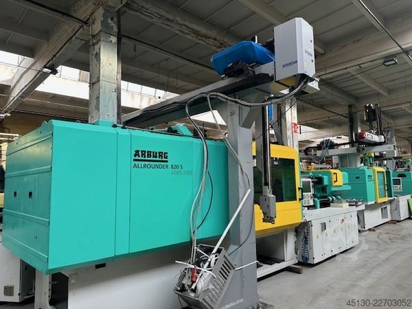 Enjeksiyon kalıplama makinesi Arburg 820S 4000-2100/400