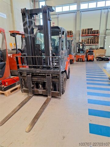 Forklift Toyota 52-8FDF30