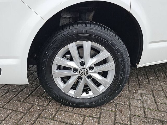 Stationvogn med højt tag VOLKSWAGEN TRANSPORTER 2.0 TDI L1H1 Airco Euro6 NAP