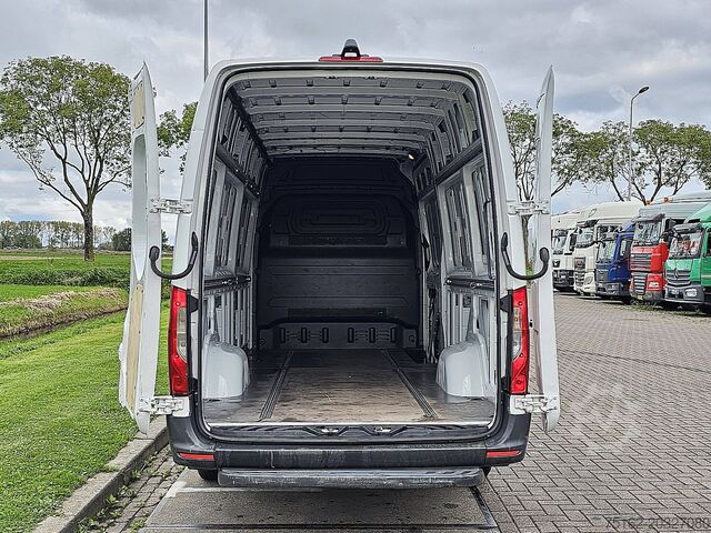Carrinha de tejadilho alto MERCEDES-BENZ SPRINTER 316 L3H2 Mbux Automaat!