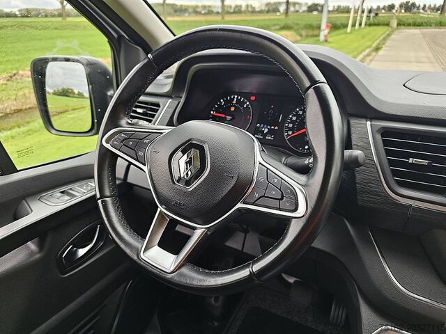 Personenbeförderung RENAULT TRAFIC 2.0 DCI ac aut. 8 pers EURO6